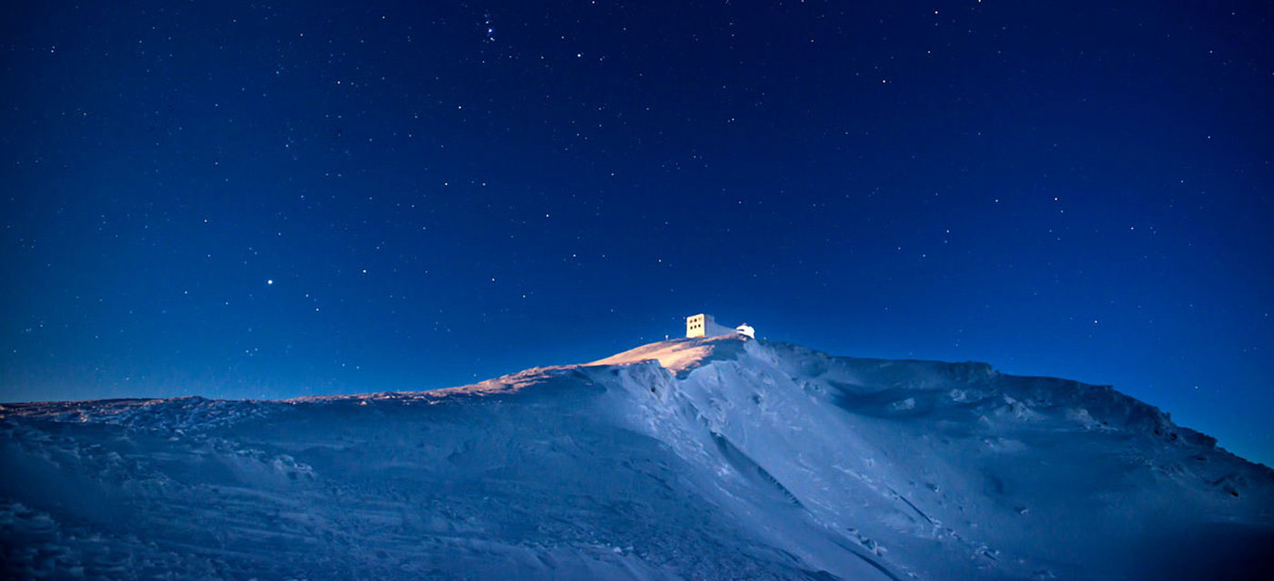 വർണ്ണ പരിഹാരങ്ങൾ വാഗ്ദാനം ചെയ്യുന്നത് ഞങ്ങൾ ഇഷ്ടപ്പെടുന്നു
